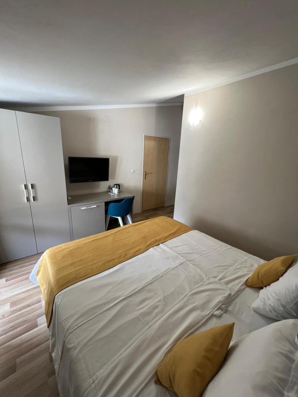 Bellevue Rooms Стара Башка Екстер'єр фото
